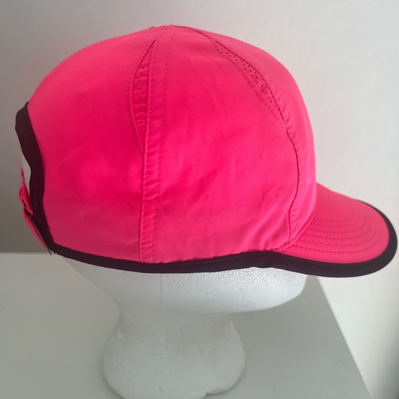 Nike Featherlight Cap (Vivid Pink/White) One Size - Picture 3 of 9